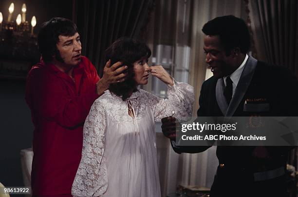 Love and the Bowling Ball/Love and the Check/Love and the Hiccups/Love and the Liberated Lady Boss" - Airdate December 10, 1971. RICHARD...