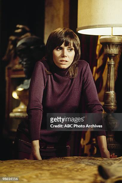 Love and the Vampire" - Airdate January 29, 1971. JUDY CARNE