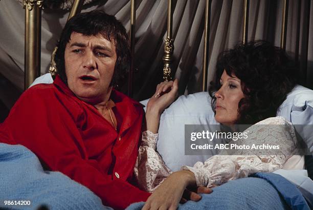 Love and the Bowling Ball/Love and the Check/Love and the Hiccups/Love and the Liberated Lady Boss" - Airdate December 10, 1971. RICHARD...