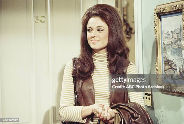 Love and Murphy's Bed" - Airdate January 22, 1971. JO ANN PFLUG