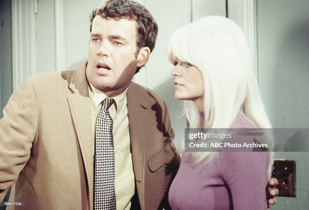JIM HUTTON;CAROL WAYNE