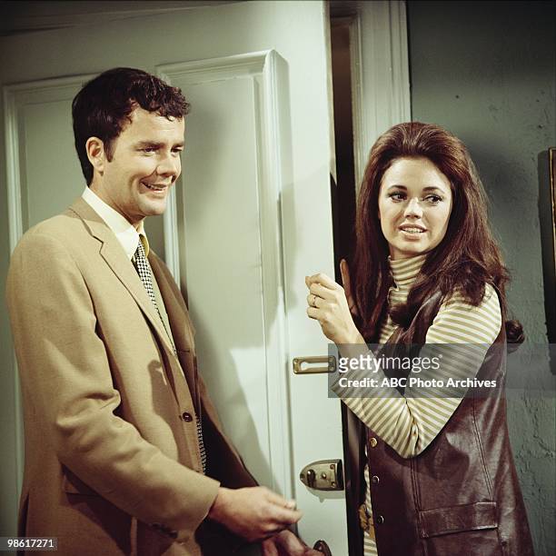 Love and Murphy's Bed" - Airdate January 22, 1971. JIM HUTTON;JO ANN PFLUG