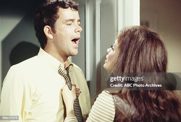 Love and Murphy's Bed" - Airdate January 22, 1971. JIM HUTTON;JO ANN PFLUG