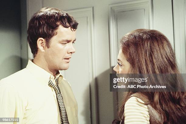 Love and Murphy's Bed" - Airdate January 22, 1971. JIM HUTTON;JO ANN PFLUG