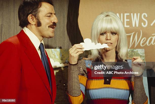 Love and the Happy Days/Love and the News Casters" - Aidate February 25, 1972. JOHN ASTIN;CAROL WAYNE