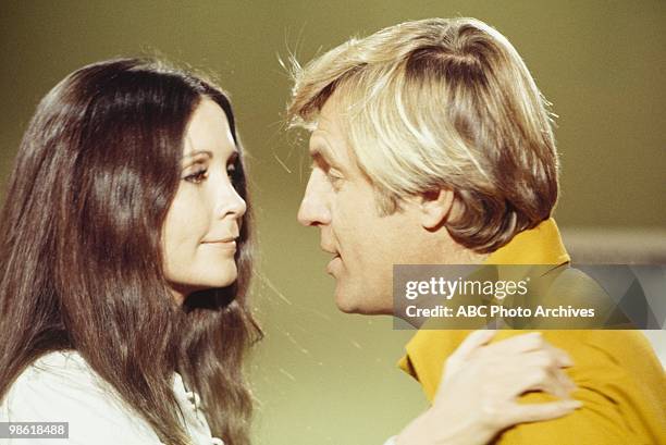 Love and the Nutsy Girl" - Airdate January 29, 1971. ANJANETTE COMER;JERRY VAN DYKE