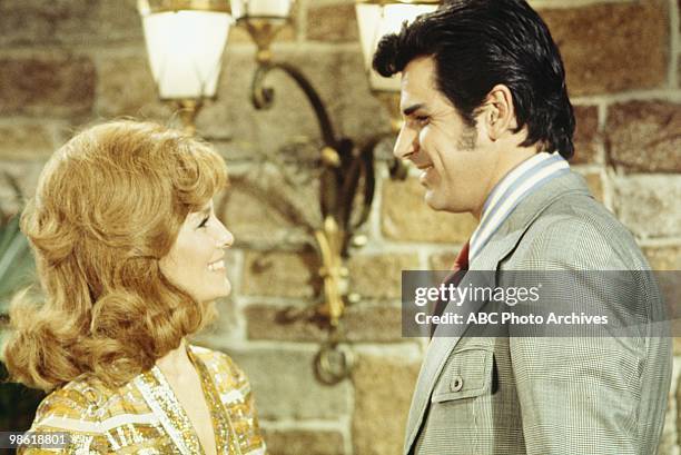 Love and Women's Lib" - Airdate March 12, 1971. BETH BRICKELL;DICK GAUTIER