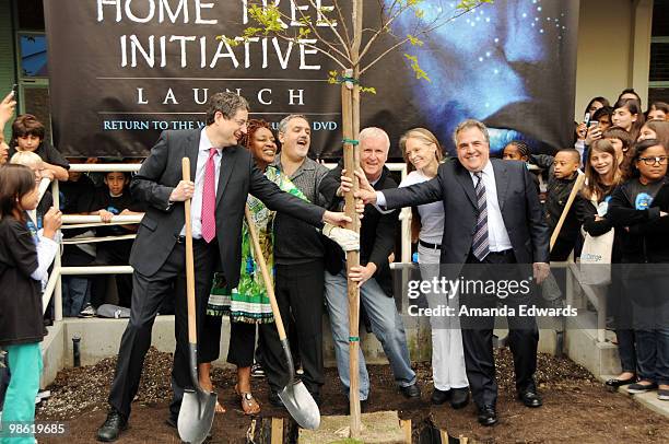 Fox Film Entertainment Chairman and CEO Tim Rothman, CCH Pounder, Jon Landau, James Cameron, Suzy Amis and Jim Gianopulos attend the 20th Century Fox...