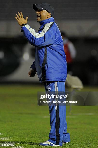 Emelec's coach Jorge Sampaoli shouts to his players during their match against Cerro as part of the Libertadores Cup 2010 at the Centenario Stadium...