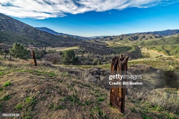 tehachapi valley view - tehachapi stock-fotos und bilder