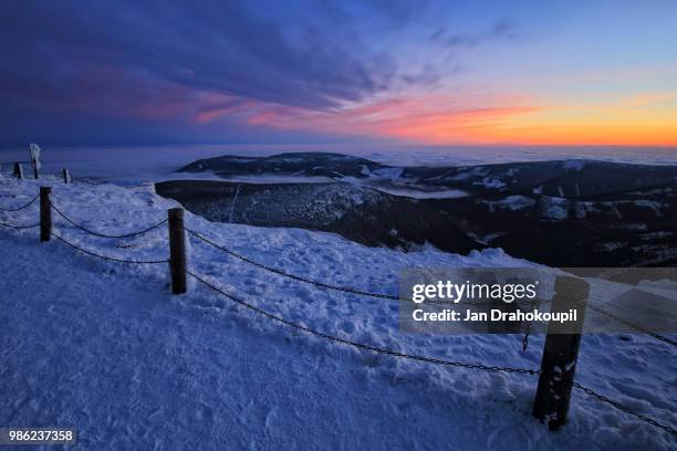 winter heaven - riesengebirge stock-fotos und bilder