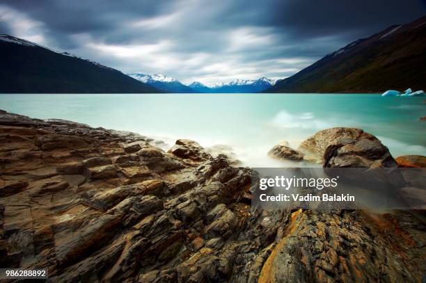 lago argentino - argentino stock pictures, royalty-free photos & images