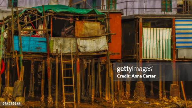 tight stilt in tai o (2)-the ladder - tai o imagens e fotografias de stock