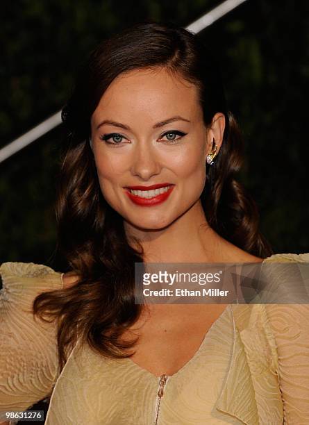 Actress Olivia Wilde arrives at the 2010 Vanity Fair Oscar Party hosted by Graydon Carter held at Sunset Tower on March 7, 2010 in West Hollywood,...