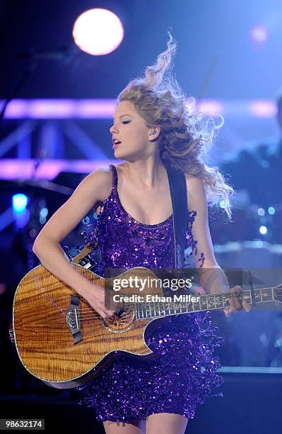 Recording artist Taylor Swift performs during the "Brooks & Dunn - The Last Rodeo" show presented by the Academy of Country Music at the MGM Grand...