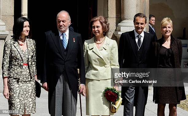 Spanish Culture Minister Angeles Gonzalez Sinde, King Juan Carlos of Spain, Queen Sofia of Spain, President Jose Luis Rodriguez Zapatero and wife...