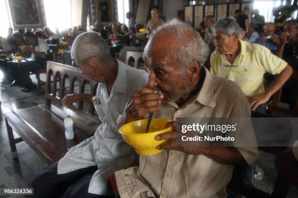 More than 1000 people, including children, adults, the elderly and the indigent, attend on June 27, 2018 in Maracaibo, Venezuela. To the Padre Claret...