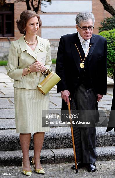 Queen Sofia of Spain and Mexican writer Jose Emilio Pacheco pose after the Cervantes Prize ceremony at Alcala de Henares University on April 23, 2010...