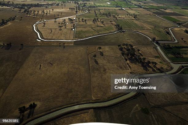 Dairy farms using Murray River water for irrigating fields October 29, 2007 in Shepparton, Victoria. The Murray-Darling Basin in southeast Australia...