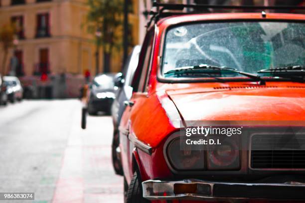 orange juice car - carro antigo imagens e fotografias de stock