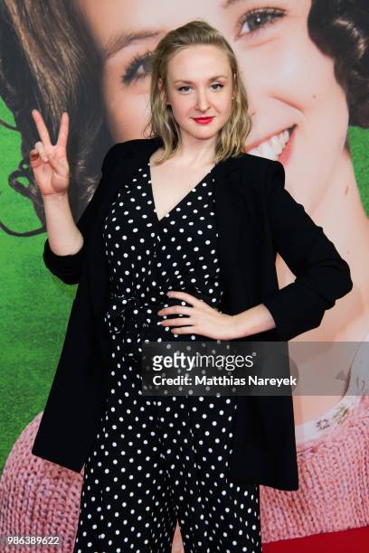 Leslie Clio attends the 'Meine teuflisch gute Freundin' Premiere at Cinemaxx on June 28, 2018 in Berlin, Germany.