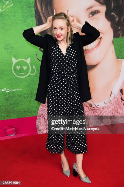 Leslie Clio attends the 'Meine teuflisch gute Freundin' Premiere at Cinemaxx on June 28, 2018 in Berlin, Germany.