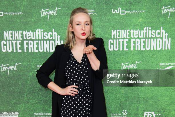 Leslie Clio attends the 'Meine teuflisch gute Freundin' Premiere at Cinemaxx on June 28, 2018 in Berlin, Germany.