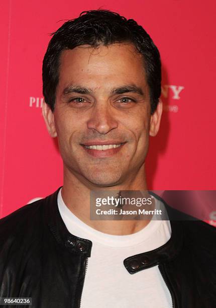 Actor Johnathon Schaech arrives at the Us Weekly Hot Hollywood Style Issue celebration held at Drai's Hollywood at the W Hollywood Hotel on April 22,...