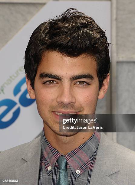Joe Jonas of the Jonas Brothers attends the premiere of "Oceans" at the El Capitan Theatre on April 17, 2010 in Hollywood, California.