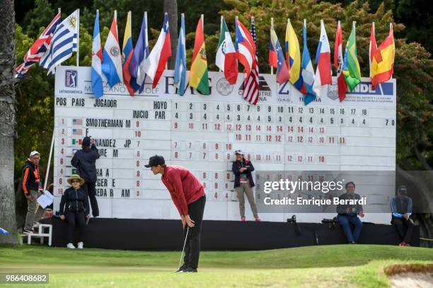 Andres Halvorsen of Norway misses a birdie putt on the 18th green during the third round of the PGA TOUR Latinoamerica 59º Abierto Mexicano de Golf...