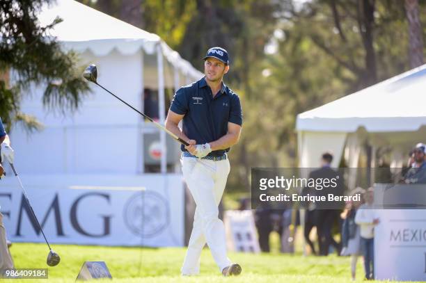 Juan Pablo Hernández of Mexico tee off on the 17th hole during the final round of the PGA TOUR Latinoamerica 59º Abierto Mexicano de Golf at Club...