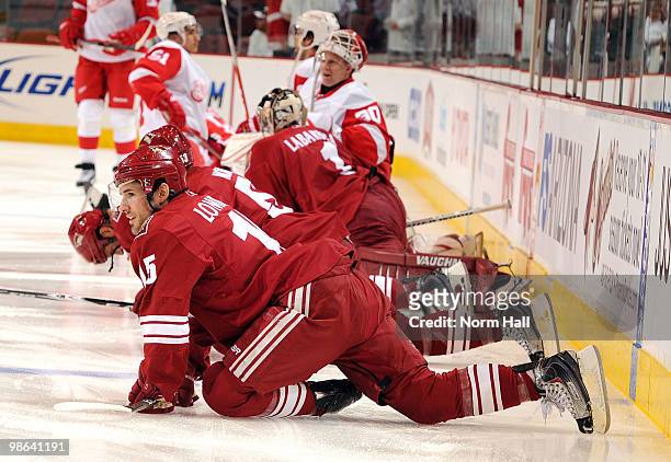 Matthew Lombardi of the Phoenix Coyotes warms up with teammates before taking on the Detroit Red Wings in Game Five of the Western Conference...