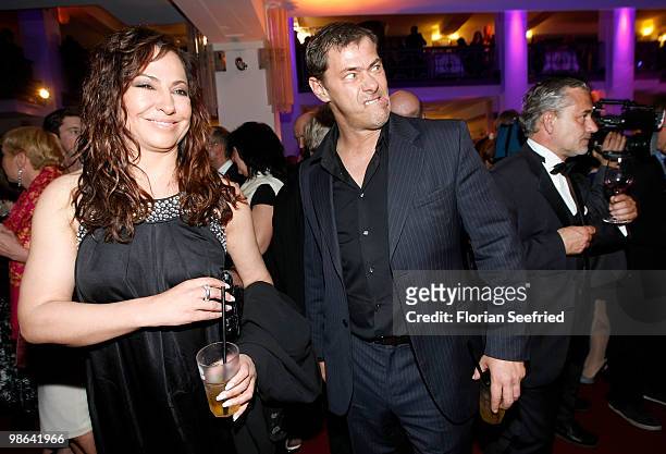 Actress Simone Thomalla and Sven Martinek attend the afterparty of the German film award, "Deutscher Filmpreis" at Friedrichstadtpalast on April 23,...