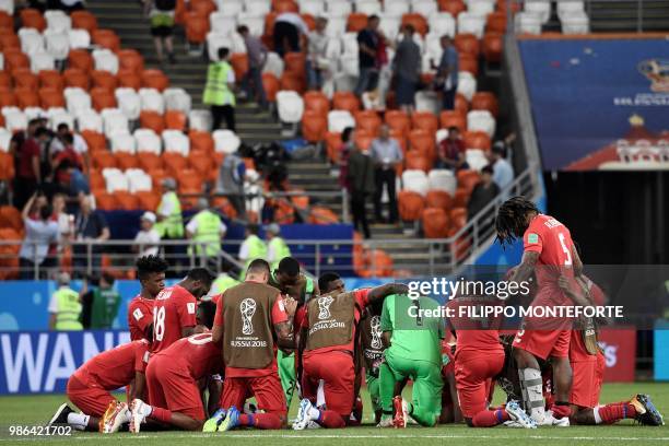 Panama's players gather at the end of the Russia 2018 World Cup Group G football match between Panama and Tunisia at the Mordovia Arena in Saransk on...