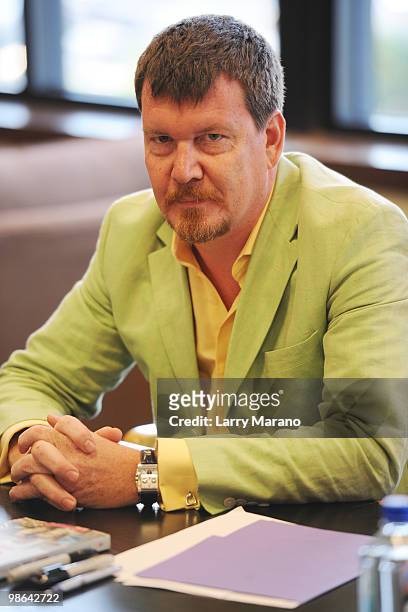 Simon van Kempen from the cast of "Real Housewives of New York City" signs copies of "Little Kids, Big City" on April 23, 2010 in Boca Raton, Florida.