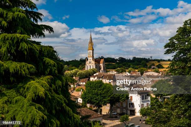 view of the city nerac, ancient french town - agen photos et images de collection