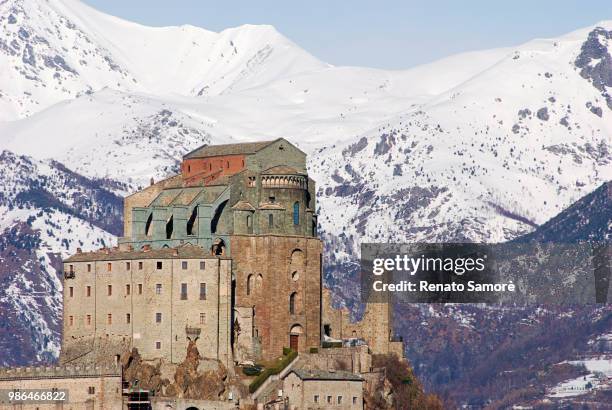sacra di san michele - sacra di san michele foto e immagini stock