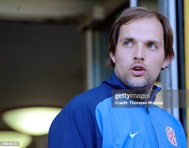 Head coach Thomas Tuchel of Mainz looks on prior to the Bundesliga match between FSV Mainz 05 and Eintracht Frankfurt at Bruchweg Stadium on April...