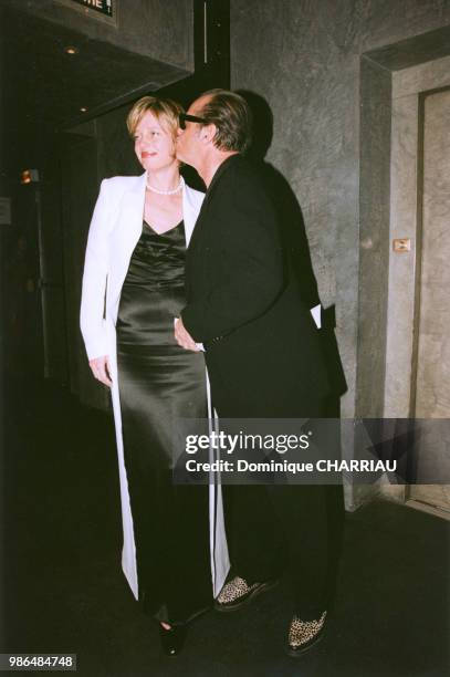 Rebecca Broussard et Jack Nicholson pour la Première du film 'Pour le Meilleur et pour le Pire' le 3 février 1998 à Paris, France.