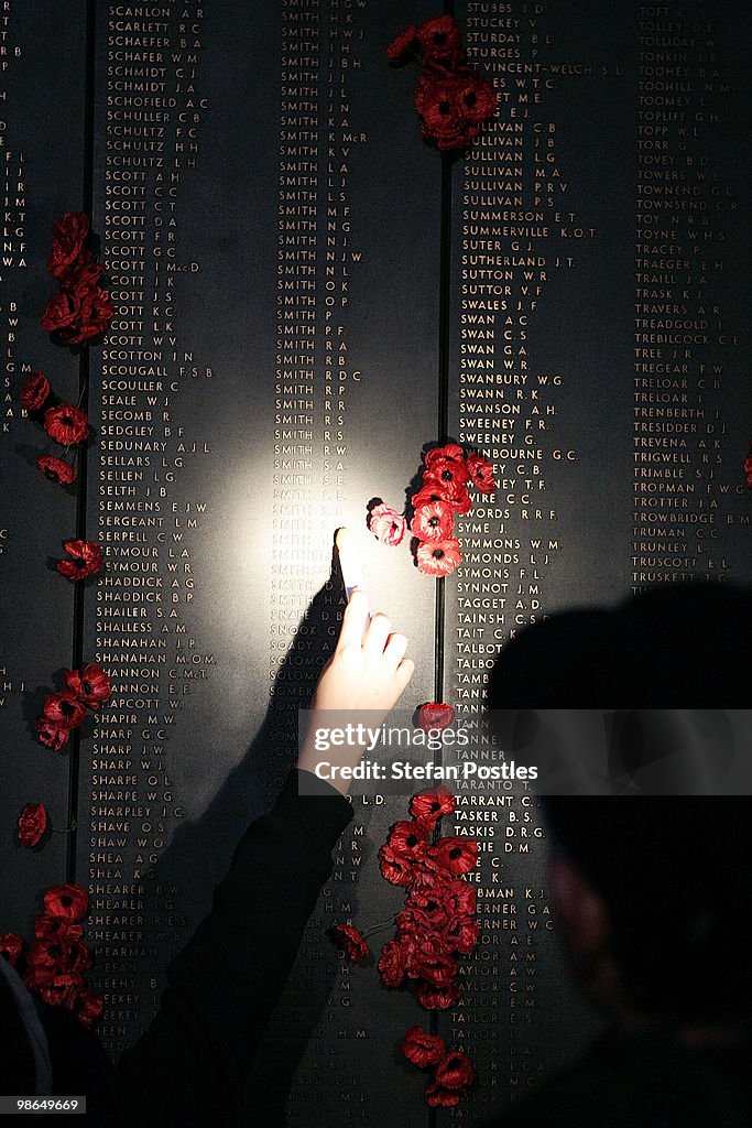 ANZAC Day Commemorations Take Place Across Australia