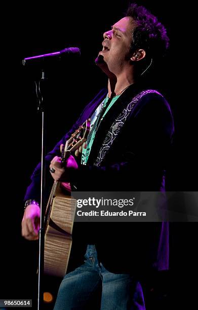 Singer Alejandro Sanz performs live at La noche de Cadena 100 concert at Madrid sports palace on April 24, 2010 in Madrid, Spain.