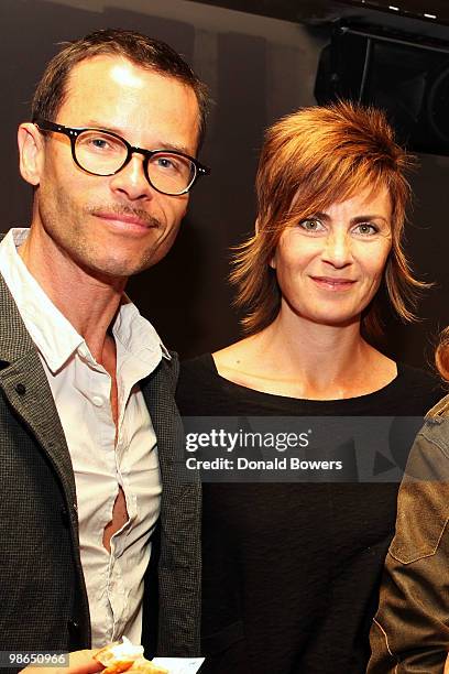 Actor Guy Pearce and Kate Mestitz attend the "Memento" Reception during the 2010 Tribeca Film Festival at the Star Lounge on April 24, 2010 in New...