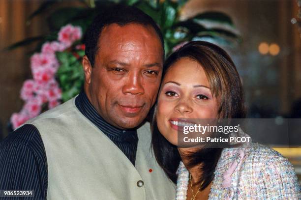 Quincy Jones et sa compagne Tamia le 30 avril 1996 à Paris, France.