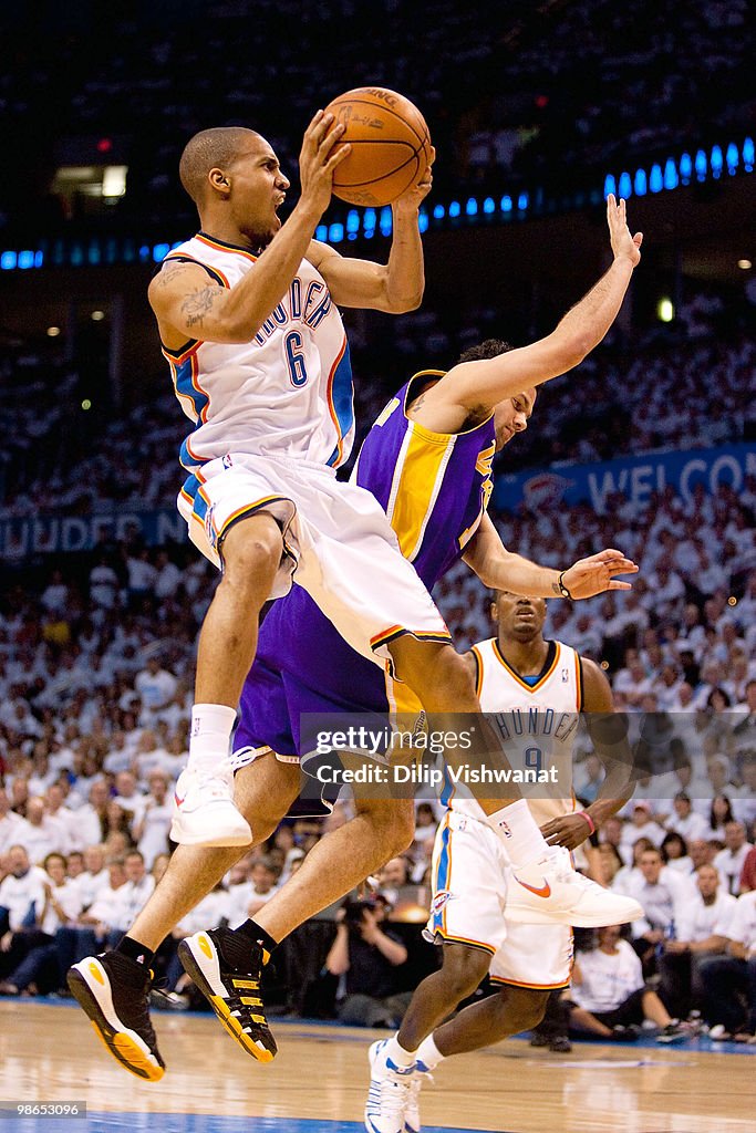 Los Angeles Lakers v Oklahoma City Thunder