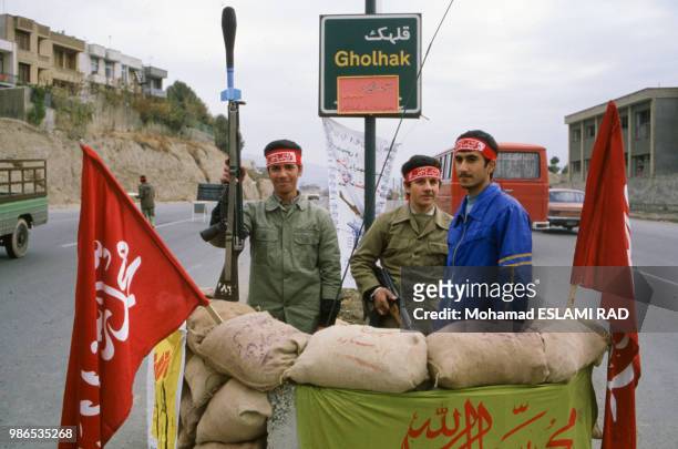 Bassidjis, miliciens du régime de Khomeiny le 1er décembre 1986 à Téhéran, Iran.