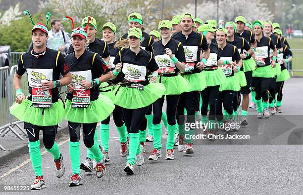 Sam Branson, Dave Clark, Holly Branson, Princess Beatrice and Tuuli Shipster prepare to take part in the Virgin London Marathon on April 25, 2010 in...