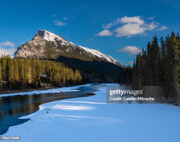 Ski Mount Rundle Mount Rundle High-Res Stock Photo - Getty Images