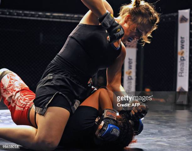 Argentinian Luz Clara Vasquez fights against Colombian Jenny Ariza in an extreme fight in Cali, Valle del Cauca, Colombia, on April 24 during...