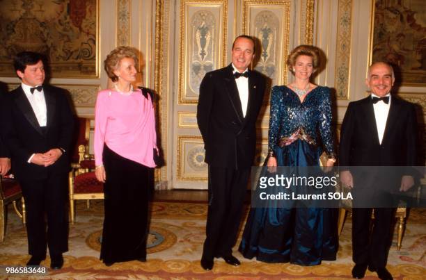 Bernadette et Jacques Chirac, Noor et Hussein de Jordanie à Paris le 13 janvier 1987 en France.