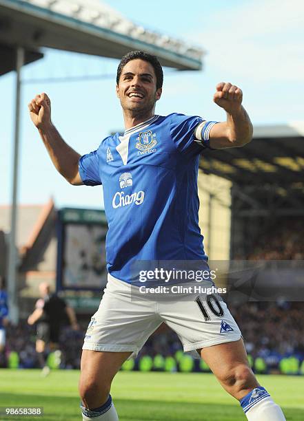 Mikel Arteta of Everton celebrates after scoring the winning goal from the penalty spot during the Barclays Premier League match between Everton and...